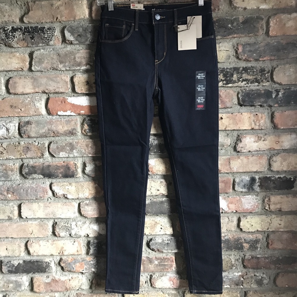 🆕NWT Dark wash high rise Levi’s skinny jeans
